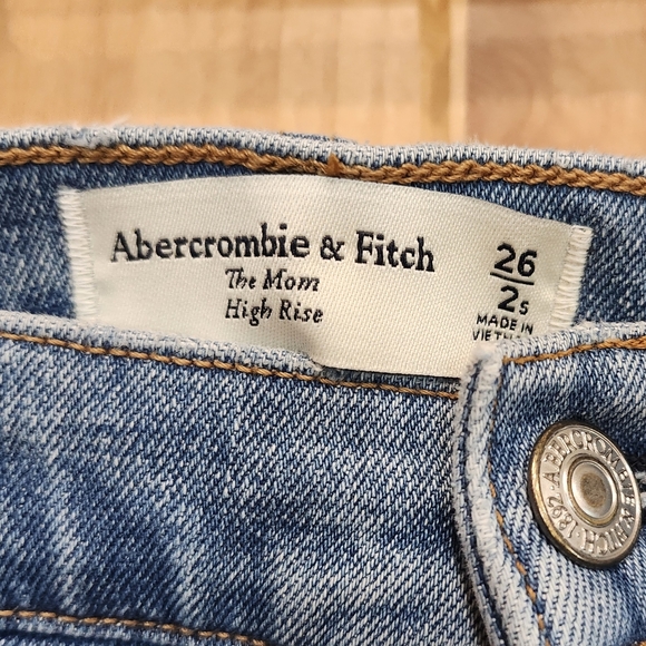 Abercrombie The Mom High Rise Women's Jeans 26 2 S - Picture 2 of 3